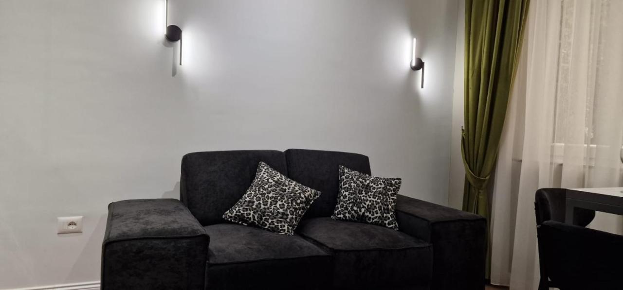 Heart Of Tirana Apartment Экстерьер фото