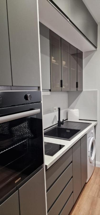 Heart Of Tirana Apartment Экстерьер фото