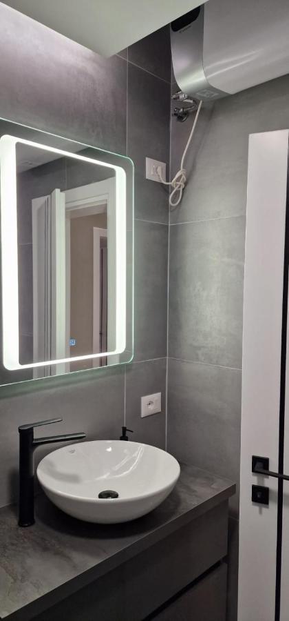 Heart Of Tirana Apartment Экстерьер фото